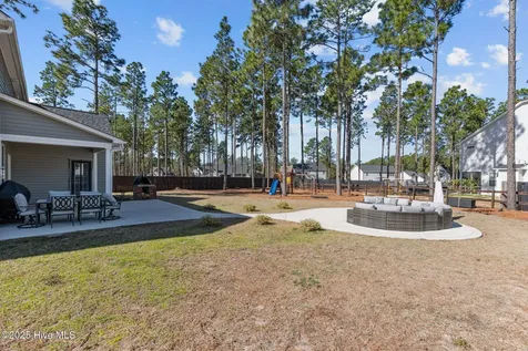 217 Thistleberry Drive Aberdeen NC 28315