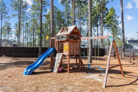217 Thistleberry Drive Aberdeen NC 28315