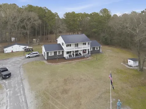 732 County Line Road Roseboro NC 28382