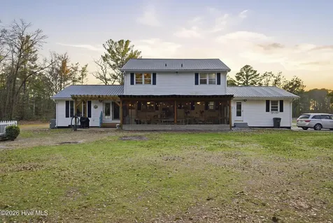 732 County Line Road Roseboro NC 28382