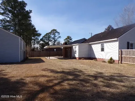 5930 Wall Road Ayden NC 28513