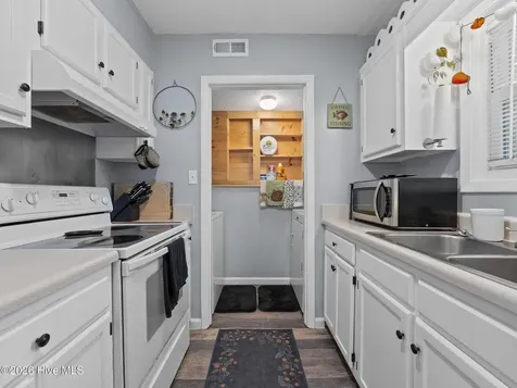 621 Shadowridge Road Jacksonville NC 28546