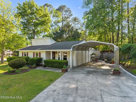 621 Shadowridge Road Jacksonville NC 28546