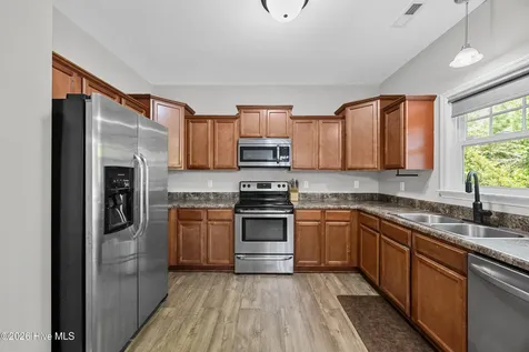 603 Fosse Way Jacksonville NC 28546