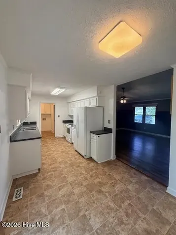 112 Manchester Road Havelock NC 28532