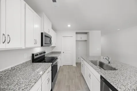 4653 Swimming Lane Shallotte NC 28470