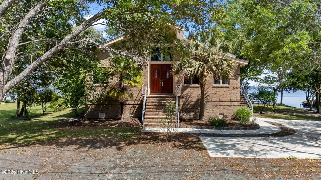 401 Harbor Drive New Bern NC 28560