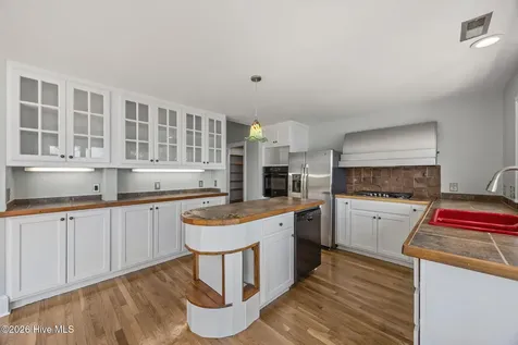 401 Harbor Drive New Bern NC 28560