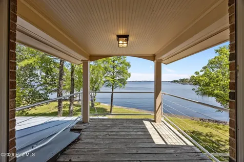 401 Harbor Drive New Bern NC 28560