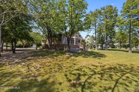 401 Harbor Drive New Bern NC 28560