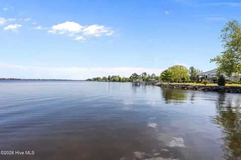 401 Harbor Drive New Bern NC 28560
