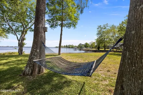 401 Harbor Drive New Bern NC 28560