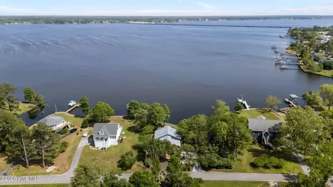 401 Harbor Drive New Bern NC 28560