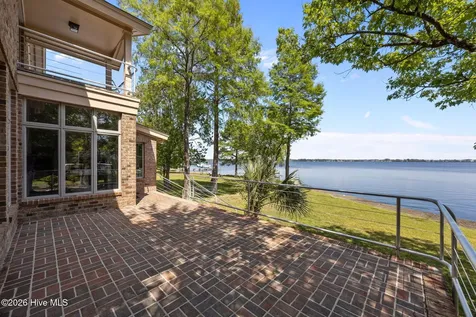 401 Harbor Drive New Bern NC 28560