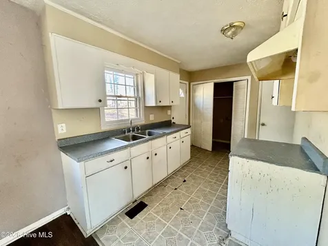 906 Cypress Street Rockingham NC 28379