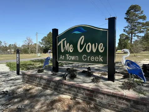 304 The Cove Lane NE Leland NC 28451