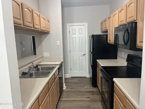 1942-201 Tara Court Greenville NC 27858