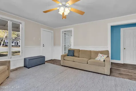 102 Ned Lane Swansboro NC 28584