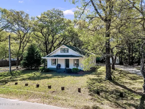 102 Ned Lane Swansboro NC 28584