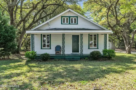 102 Ned Lane Swansboro NC 28584