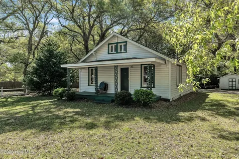 102 Ned Lane Swansboro NC 28584