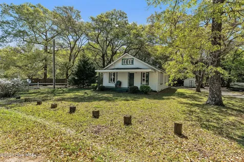 102 Ned Lane Swansboro NC 28584