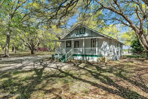 102 Ned Lane Swansboro NC 28584
