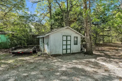 102 Ned Lane Swansboro NC 28584