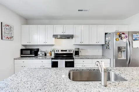 950 Pine Needles Road Southport NC 28461