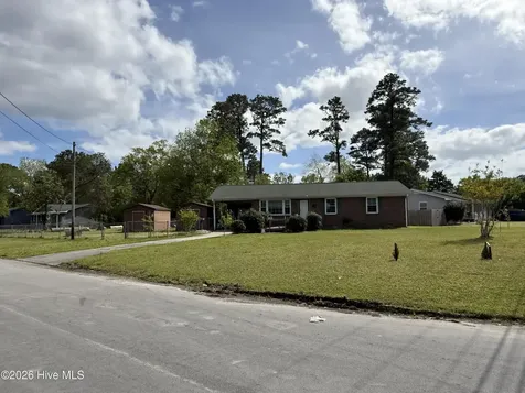 14 Sheffield Road Jacksonville NC 28546