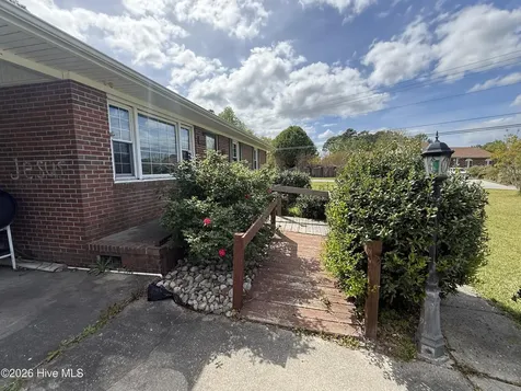 14 Sheffield Road Jacksonville NC 28546