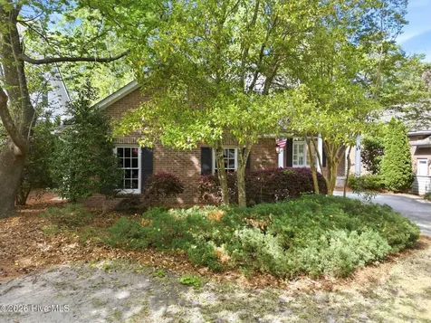 1103 Congressional Lane Wilmington NC 28411