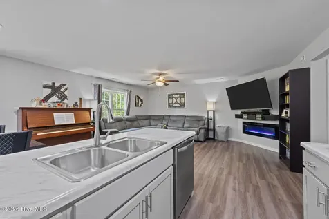 113 Harris Creek Loop Road Jacksonville NC 28540