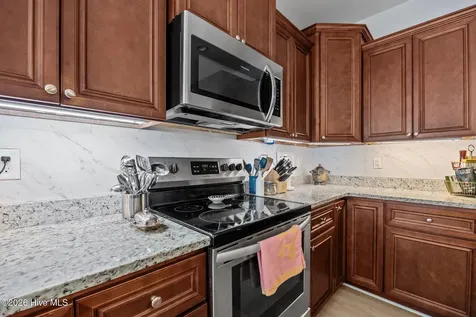 505 Diamond Ridge Court Hubert NC 28539
