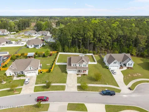505 Diamond Ridge Court Hubert NC 28539
