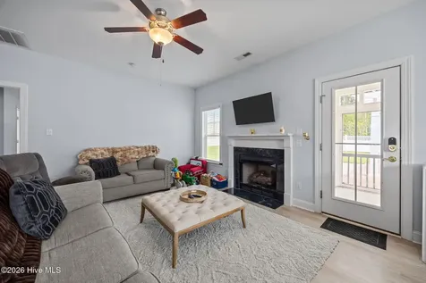 505 Diamond Ridge Court Hubert NC 28539
