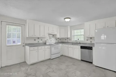 866 Harrison Creek Road Rocky Point NC 28457