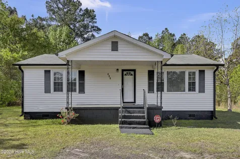 866 Harrison Creek Road Rocky Point NC 28457