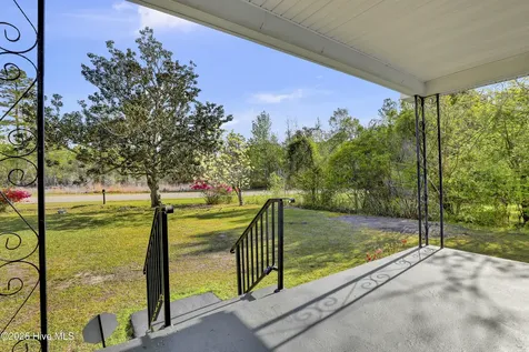 866 Harrison Creek Road Rocky Point NC 28457