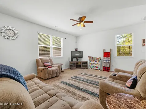 206 J Belton Court Sneads Ferry NC 28460
