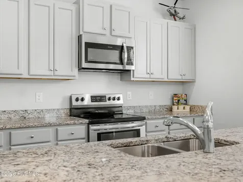 206 J Belton Court Sneads Ferry NC 28460