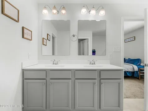 206 J Belton Court Sneads Ferry NC 28460