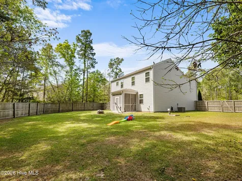 206 J Belton Court Sneads Ferry NC 28460