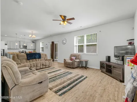 206 J Belton Court Sneads Ferry NC 28460