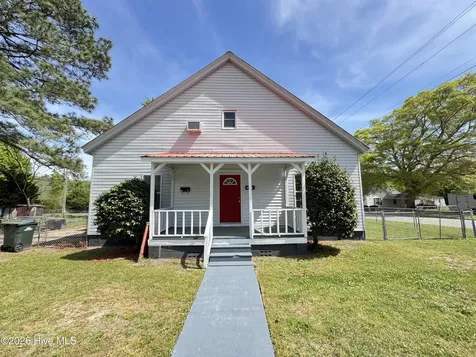 112 2nd Street Laurinburg NC 28352