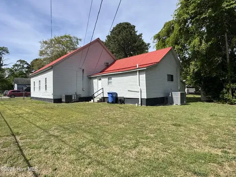 112 2nd Street Laurinburg NC 28352
