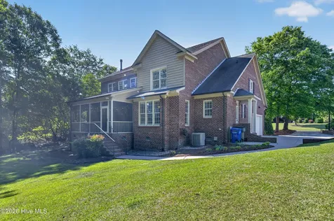705 Kensington Drive Greenville NC 27858