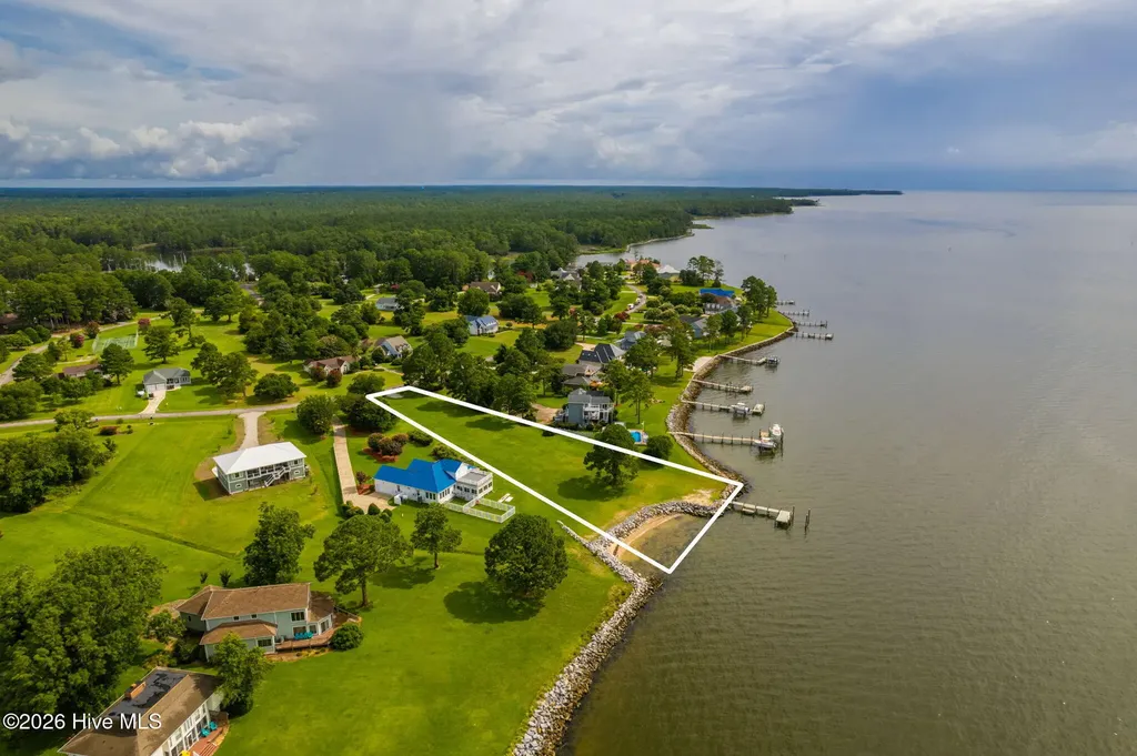 6024 Dolphin Road Oriental NC 28571