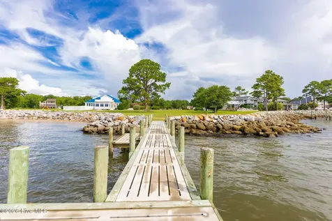 6024 Dolphin Road Oriental NC 28571