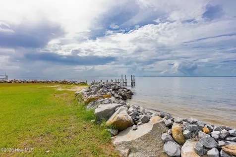 6024 Dolphin Road Oriental NC 28571